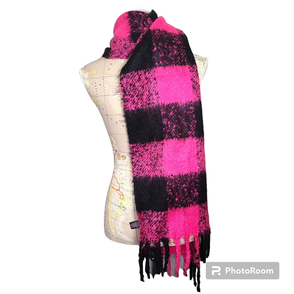 Victoria's Secret Hot Pink Black Buffalo Plaid Soft Knit Fringe Scarf Embroidery